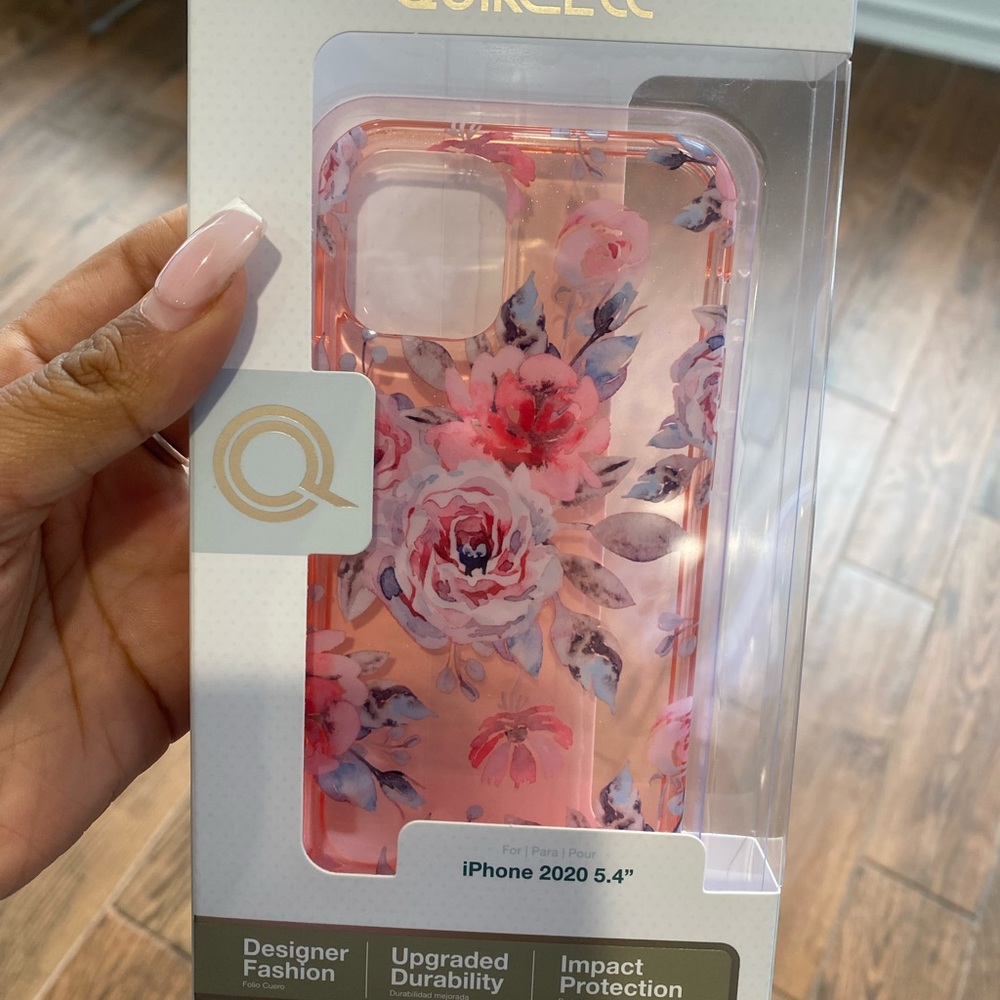 iphone 12 (regular) Floral Case